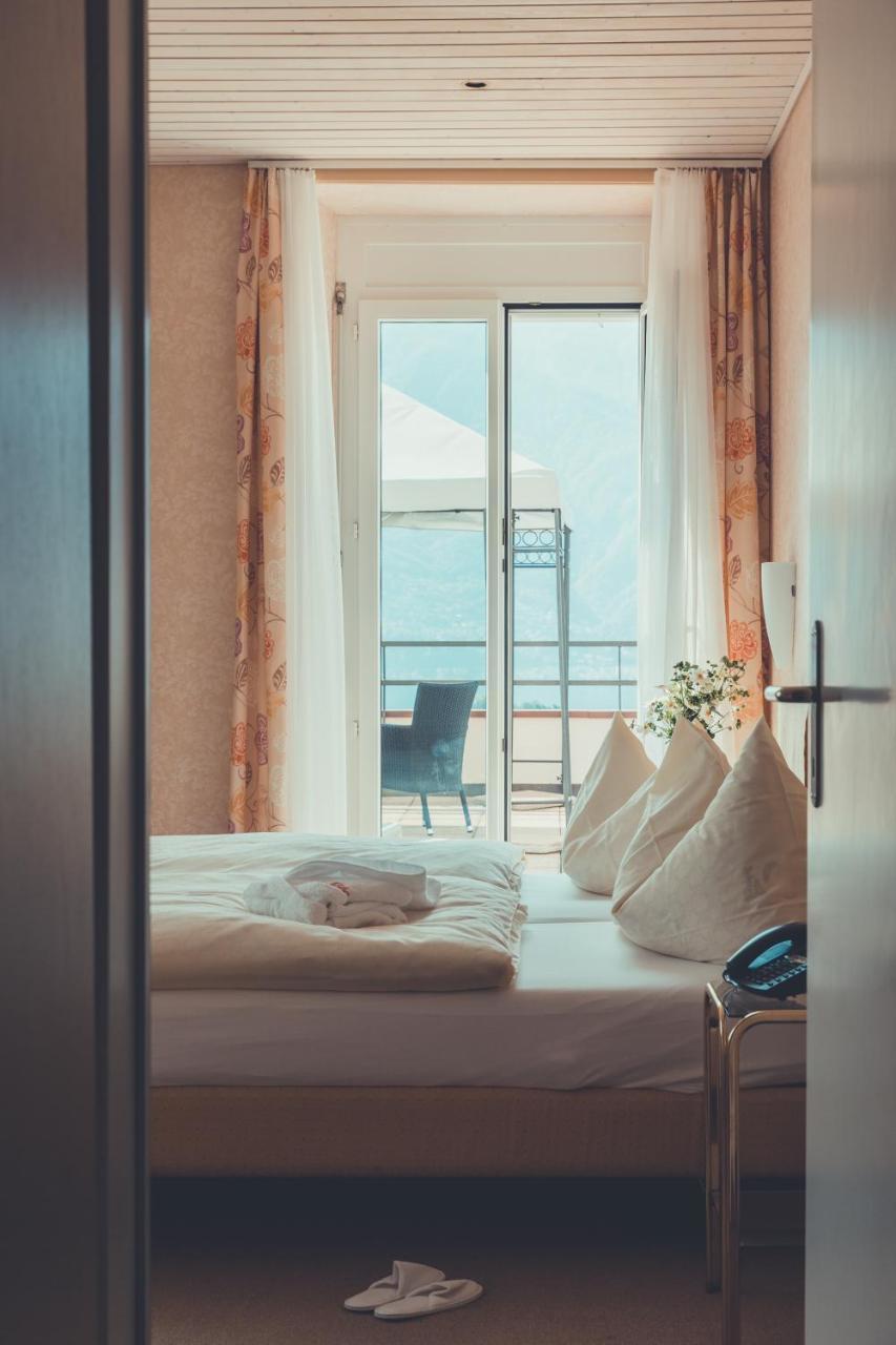 Doppelzimmer mit Panoramablick auf den See