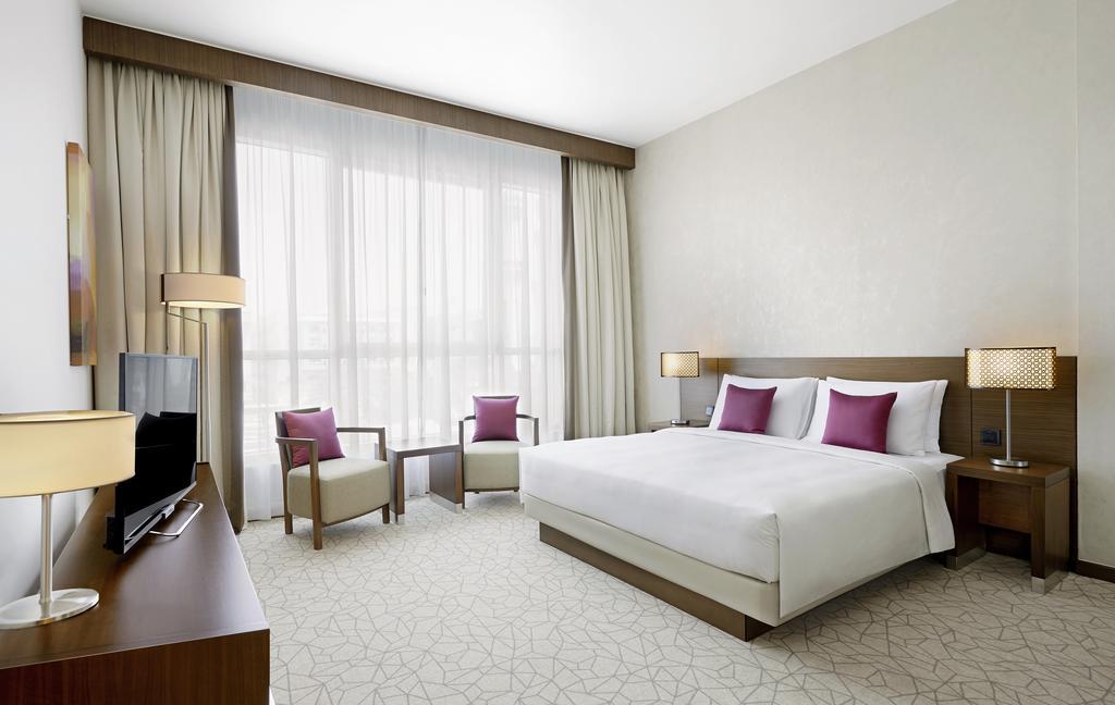 King Room with Sofa Bed and Pool View with Free Breakfast & (15% discount on F&B)