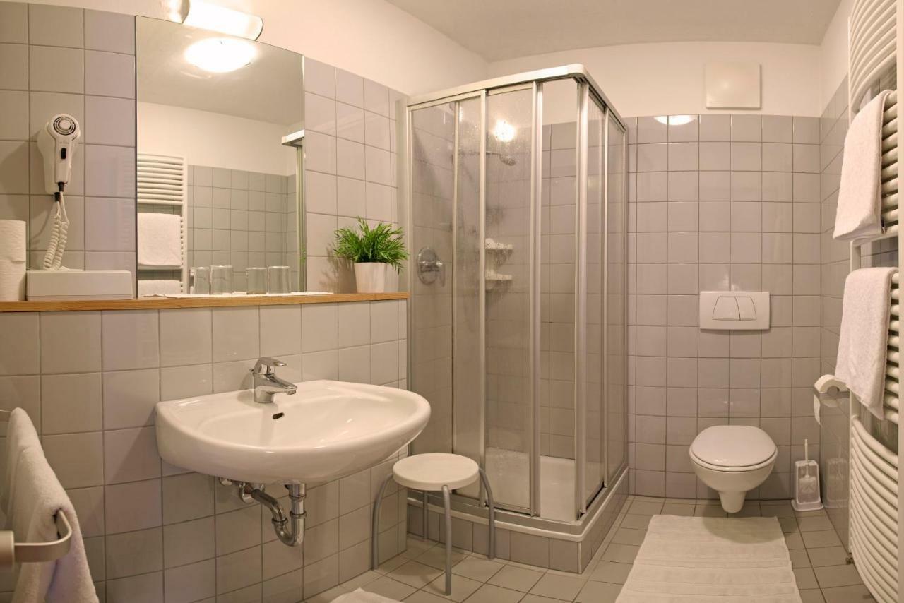 Doppelzimmer mit Balkon