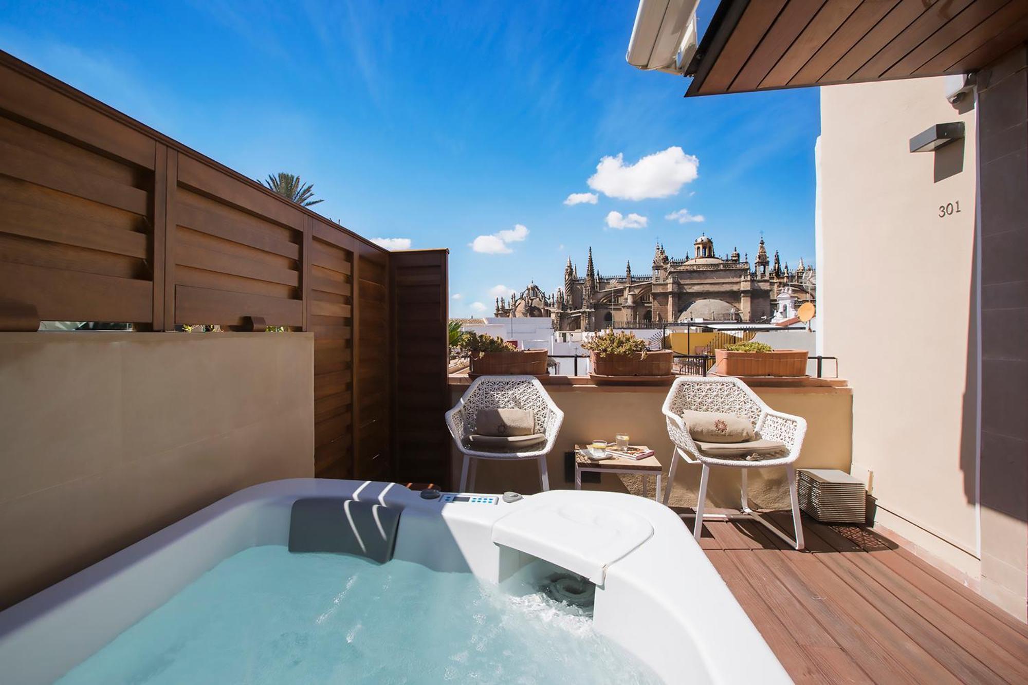 Deluxe Zimmer mit Terrasse und Jacuzzi®