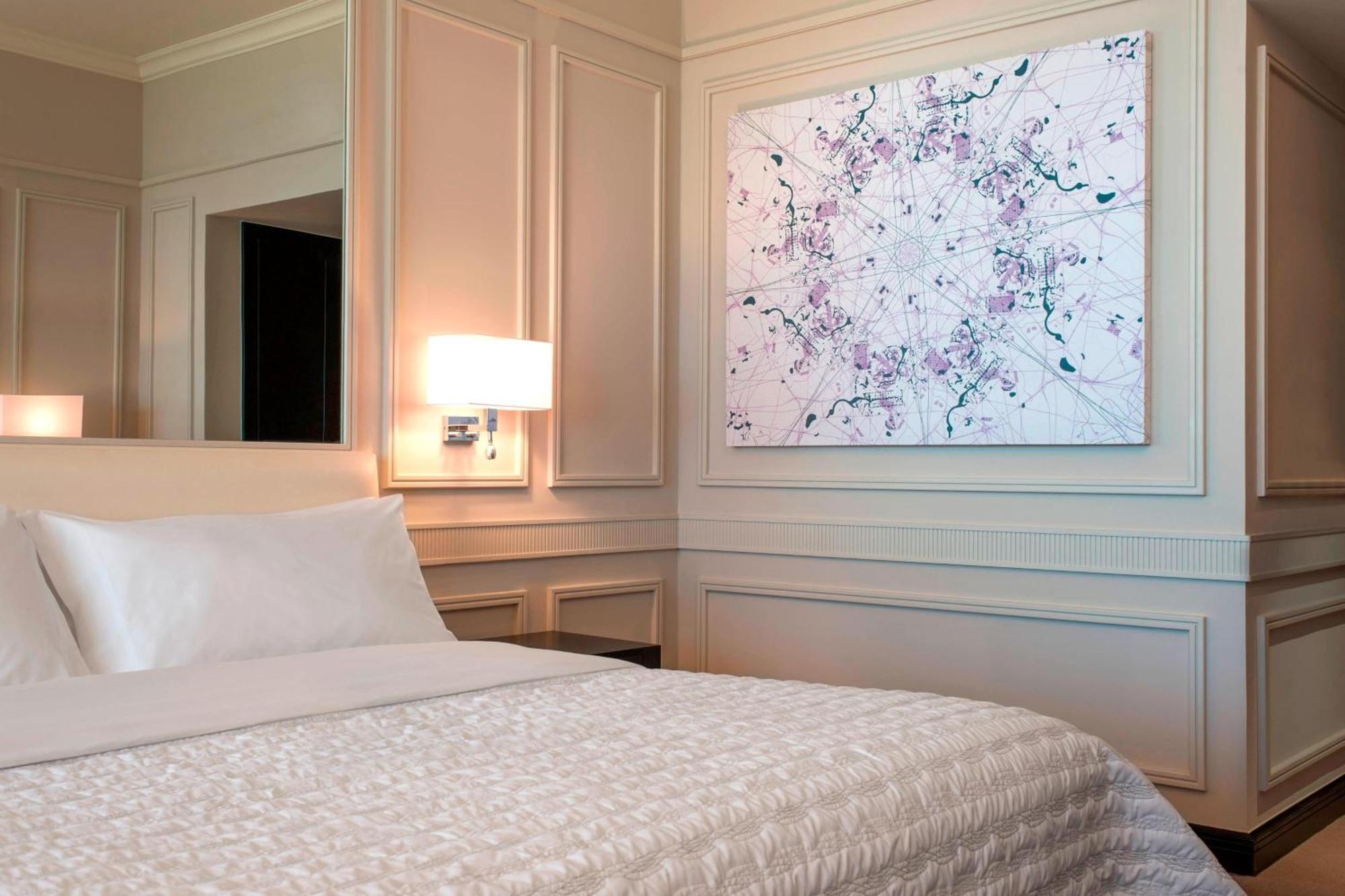 Deluxe Zimmer mit 1 Kingsize-Bett und 1 Einzelbett, Balkon und Meerblick
