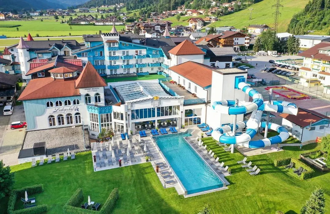 Schlosshotel Lacknerhof-1