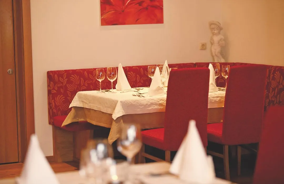 Hotel Alpenroyal-1