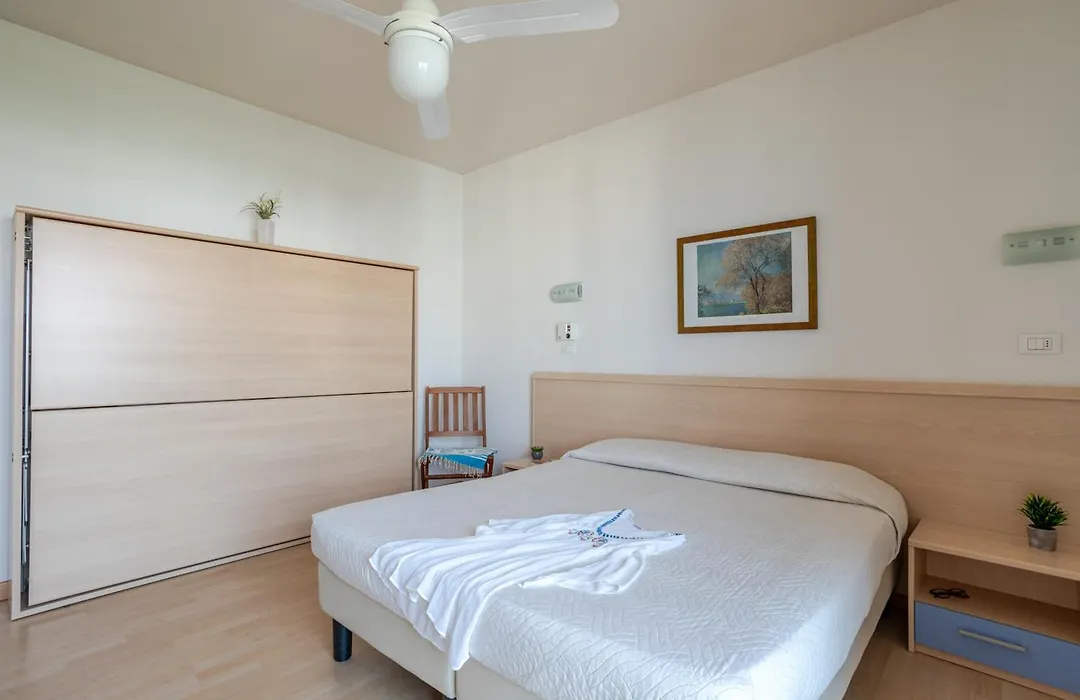 Hotel La Brezza Frontemare-1
