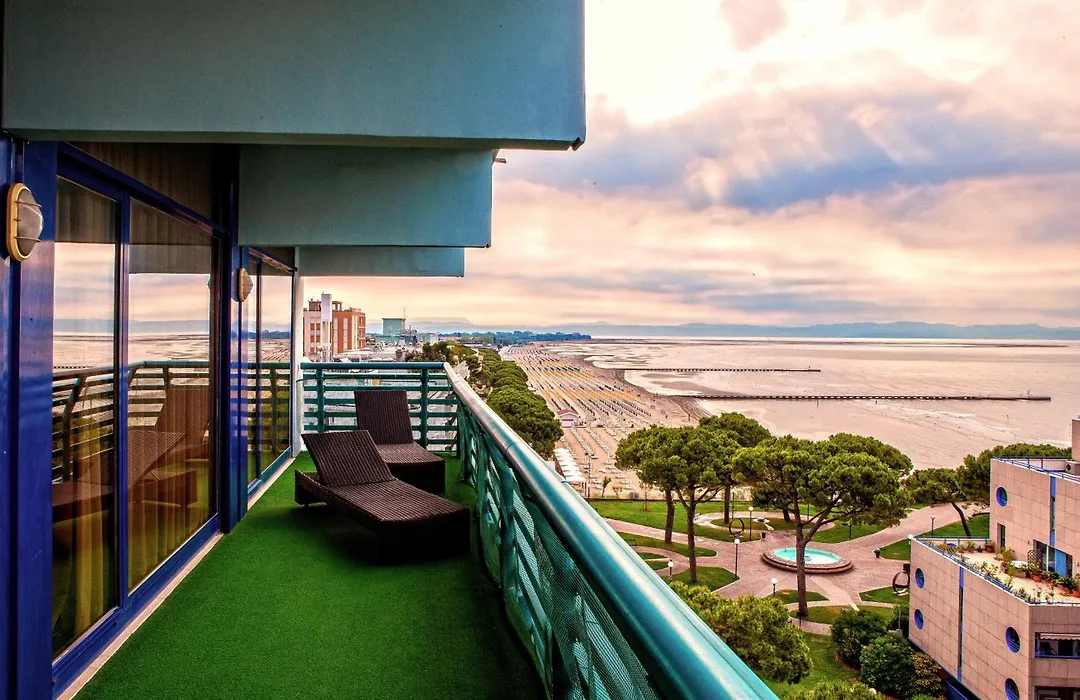 Grand Hotel Astoria-1