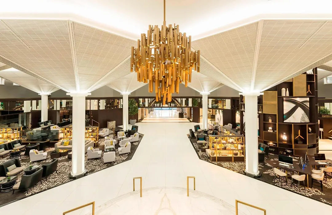 Le Meridien Dubai Hotel & Conference Centre-1
