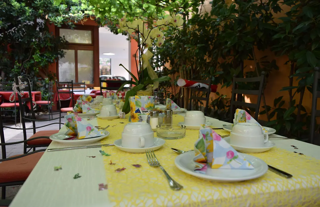 Hotel Dolomiti-1