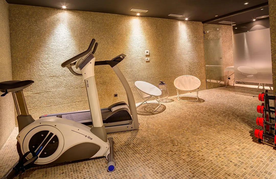 Hotel Bagues, A Small Luxury Hotel Of The World-1