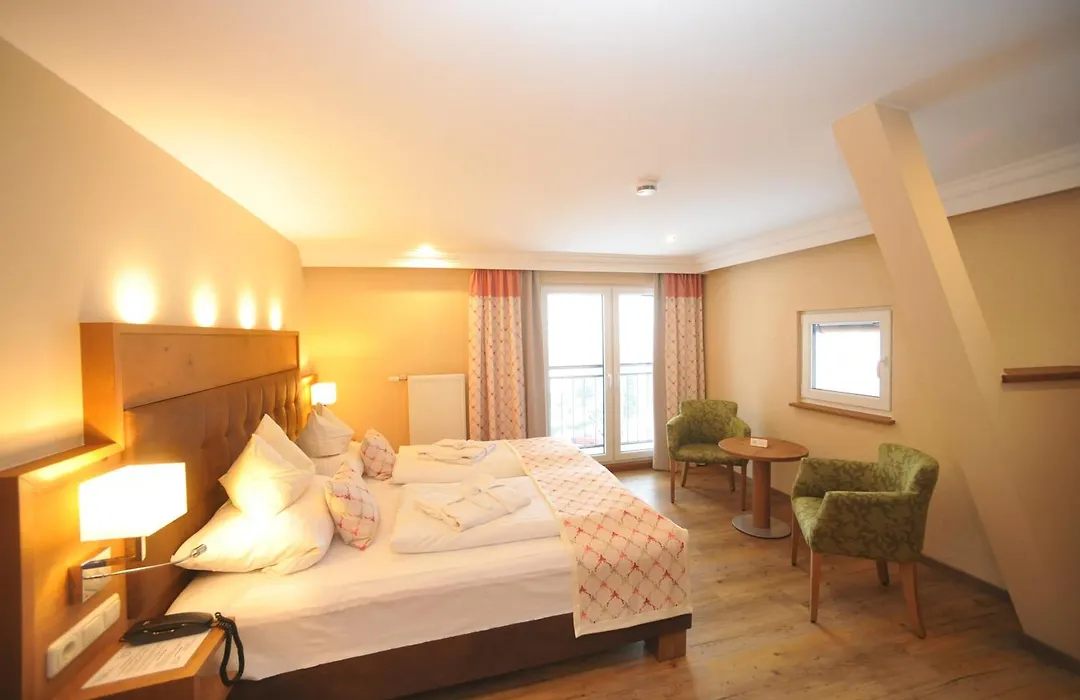 Ferienhotel Hubertus-1