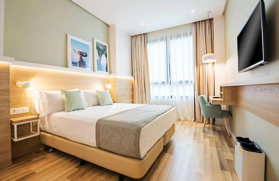 Golden Hotel Barcelona-1