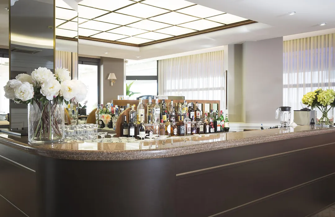 Hotel Cambridge-1