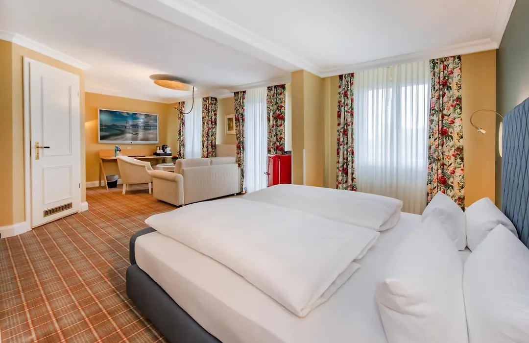 Strandhotel Heringsdorf-1