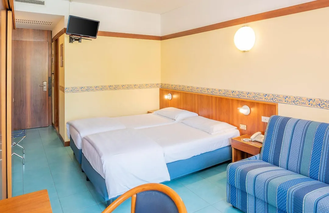 Hotel Royal-1