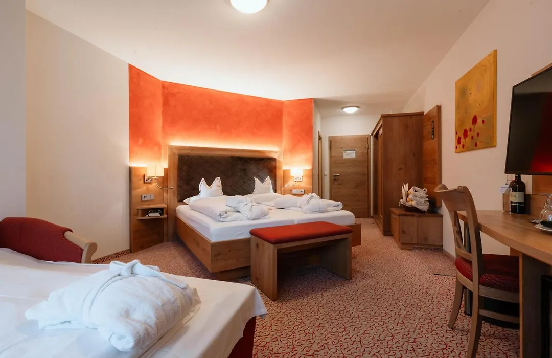 Hotel Neuhäusl Superior-1