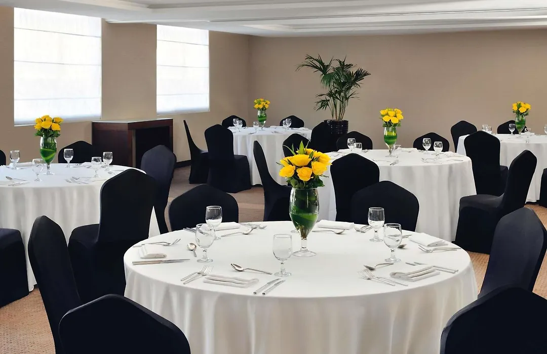 Moevenpick Hotel Apartments Al Mamzar Dubai-1