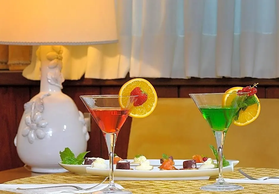 Hotel Paradiso-1