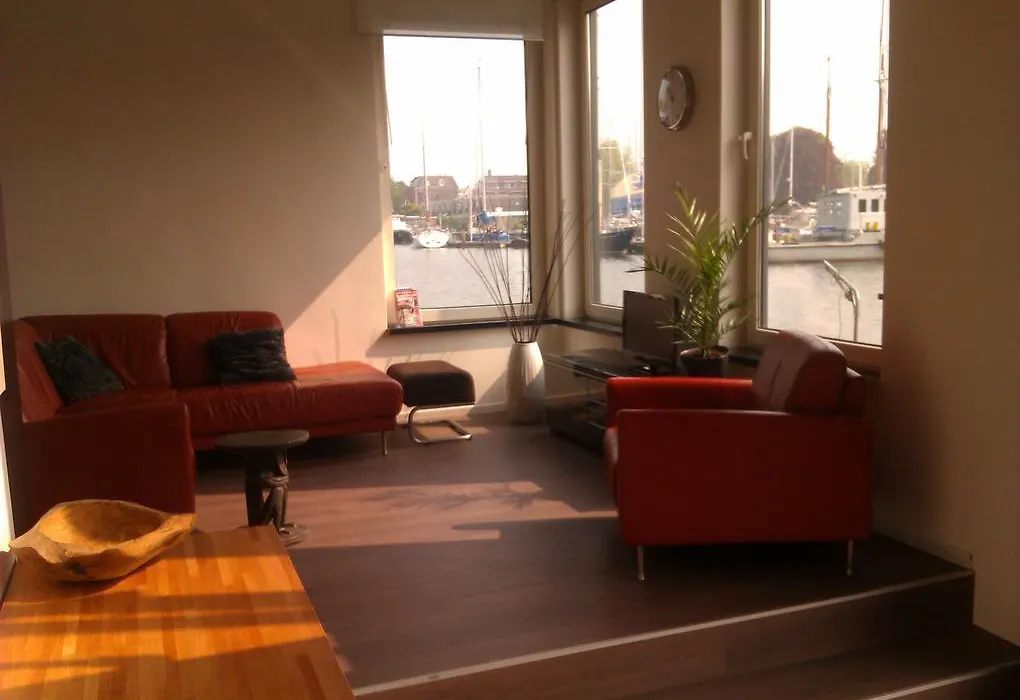 Houseboat Vliegenbos-1