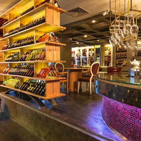 Ramada By Wyndham Istanbul Pera-3