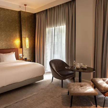 Lincoln Plaza Hotel London, Curio Collection By Hilton-2
