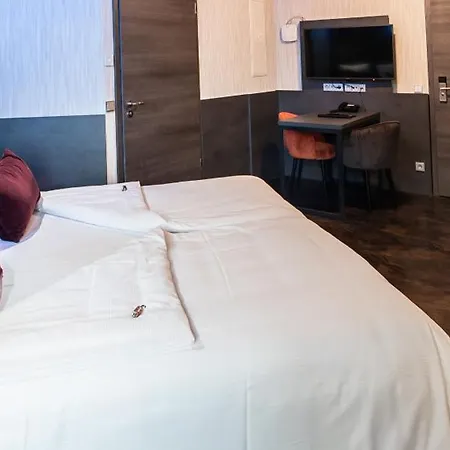 Premium By Gs Hotel-3