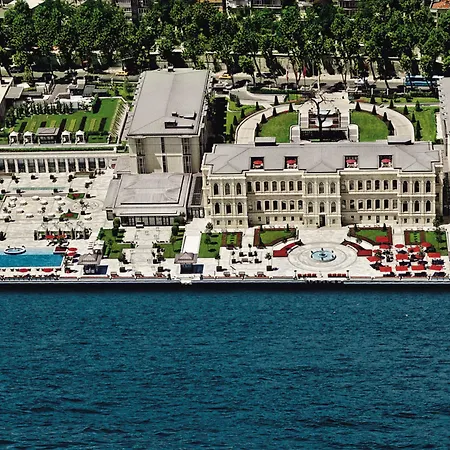 Four Seasons Hotel Istanbul At The Bosphorus-3