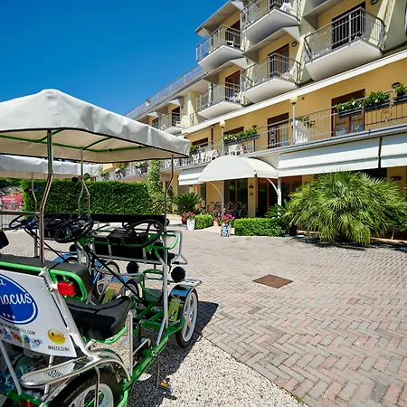 Eco Hotel Benacus-2