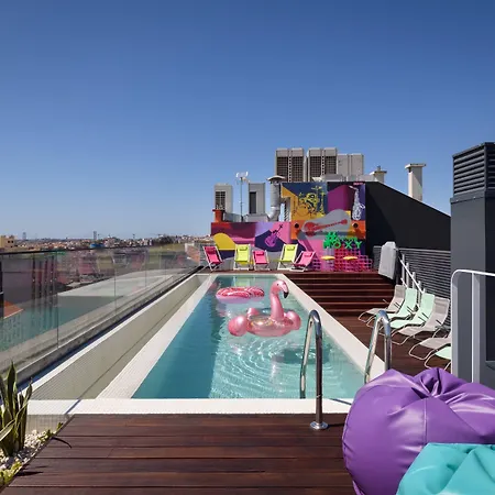 Moxy Lisbon City-3