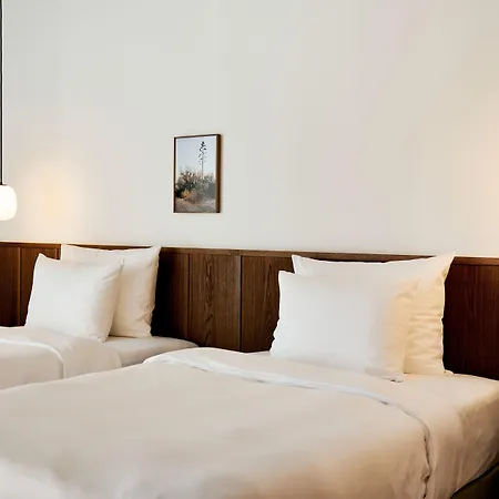 Karl August - A Neighborhood Hotel-2