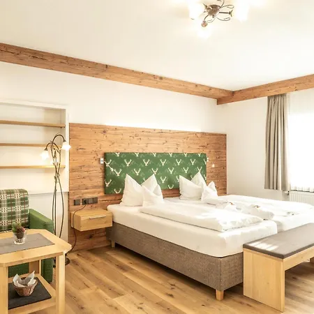 Hotel Garni Schellenberg-2