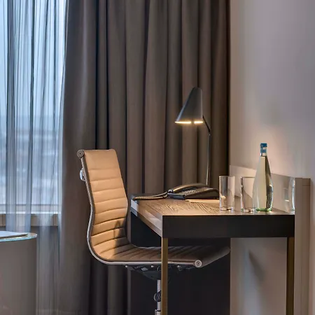 Clayton Hotel Dusseldorf City Centre-2
