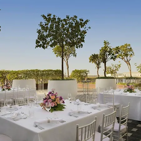 Holiday Inn Dubai Al-Maktoum Airport By Ihg-3
