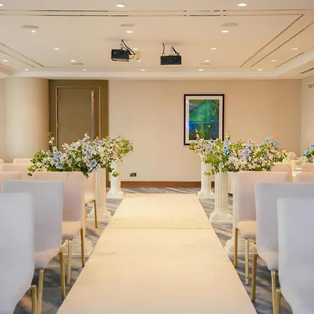Radisson Dubai Damac Hills-2