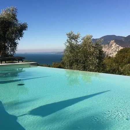 Guesthouse Grand View-2