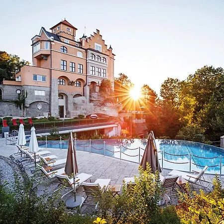 Hotel Schloss Mönchstein-3
