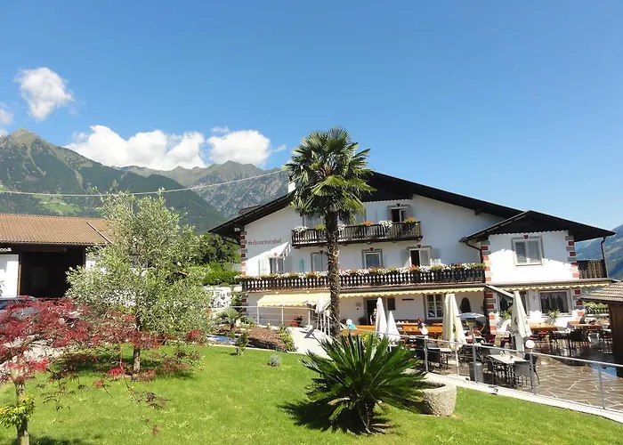 Hotel Garni Schneeburghof Dorf Tirol