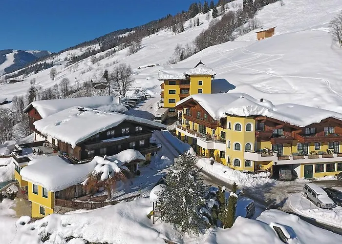 Eggerhof Mit Panorama Aussicht, Inklusive Verwoehnpension Und Joker Card Saalbach-Hinterglemm