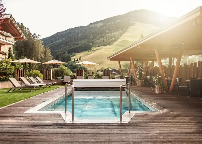 Hotel Sonnegg Saalbach-Hinterglemm