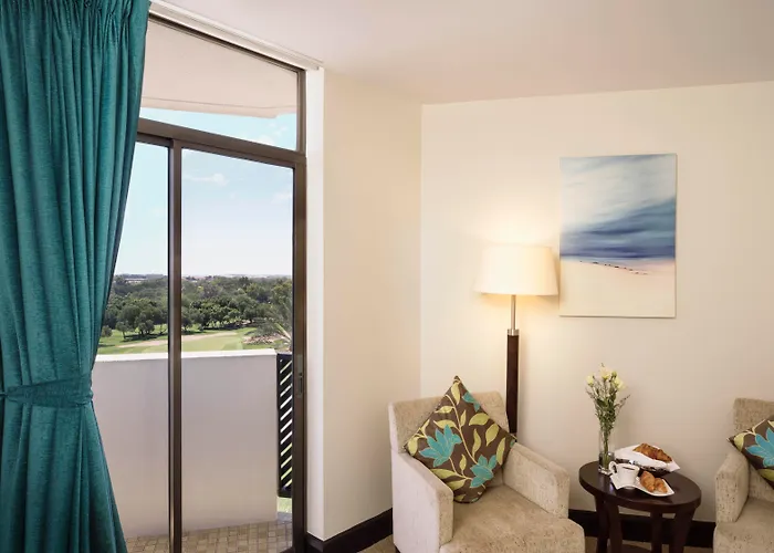 JA Beach Hotel, Dubai