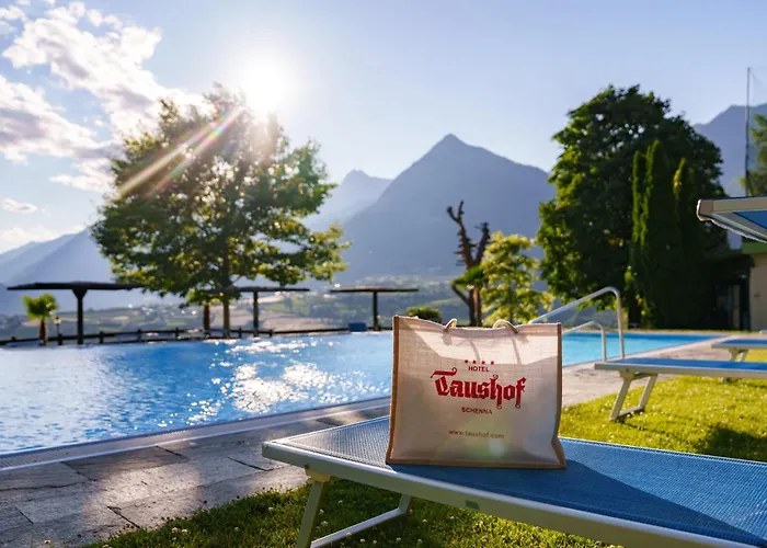 Hotel Taushof Schenna