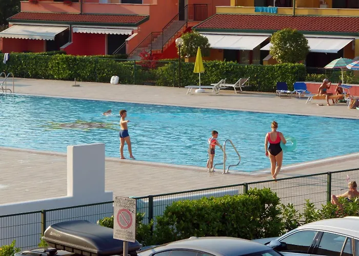Aqua Marina Exclusive Family Village & Serviced Apartments With Olympic Swimming Pool And With A Hypermarket Inside The Building Caorle