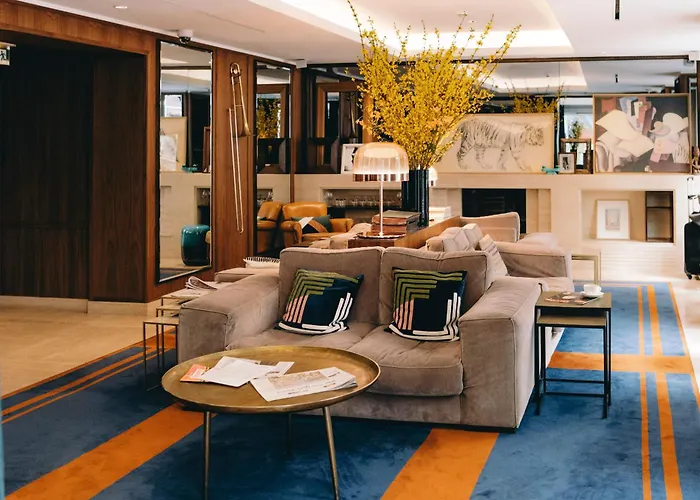 Hotel Eiffel Blomet Paris