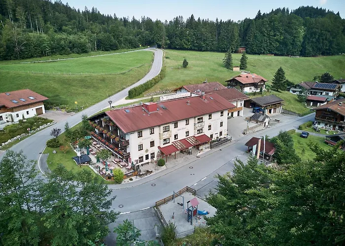 Aktivhotel&Gasthof Schmelz Ihr familienfreundliches Urlaubs Hotel mit Wellness, Almsauna, Chiemgau Karte Inzell