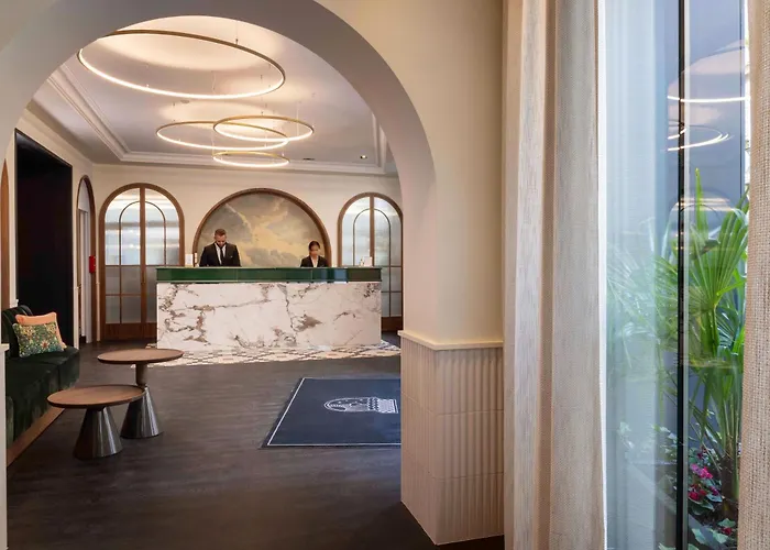 Hotel Grand Coeur Latin Paris