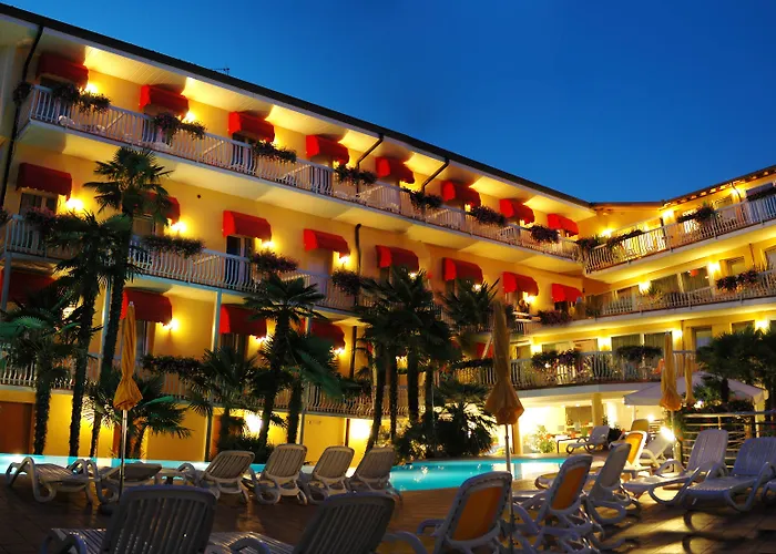 Hotel Capri Bardolino 3S