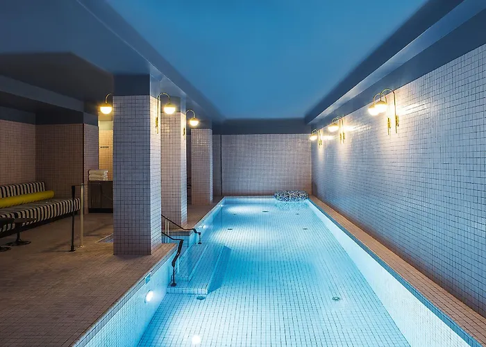 Hotel Du Rond-Point Des Champs-Elysees - Esprit De France Paris