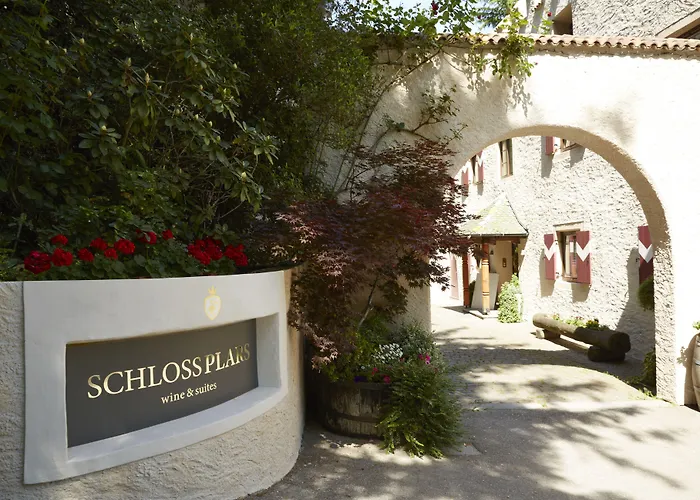 Schloss Plars wine&suites Algund