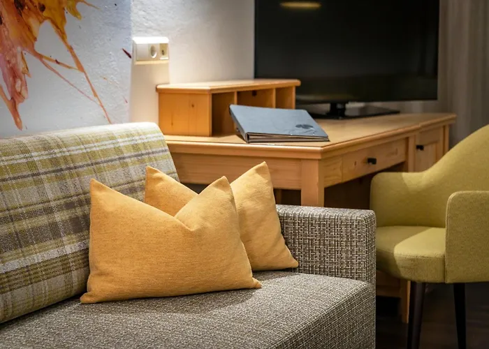 Baumgartner's Blumenhotel Schenna