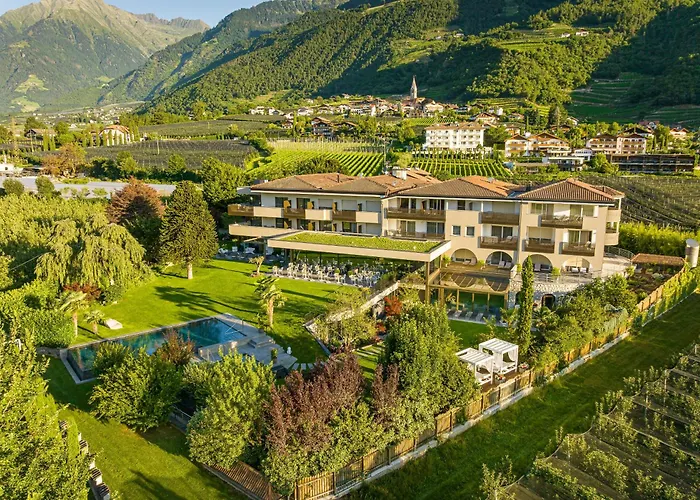 FAYN garden retreat hotel Algund