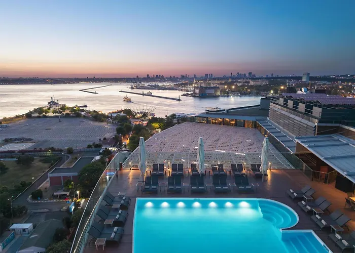 Doubletree By Hilton Istanbul - Moda